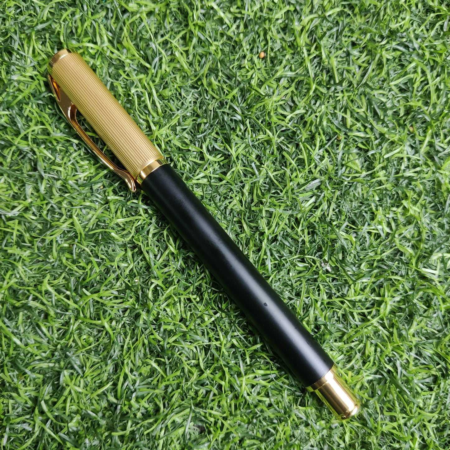 Premium Metal Pen Black Gold